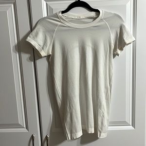 Swiftly Tech Short-Sleeve (6)